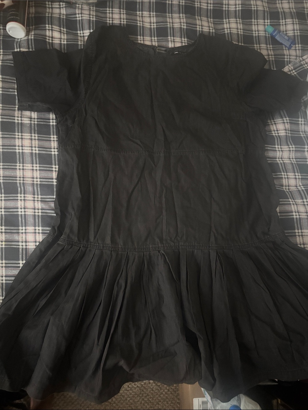 Black Short Sleeve Ruffle Hem Dress